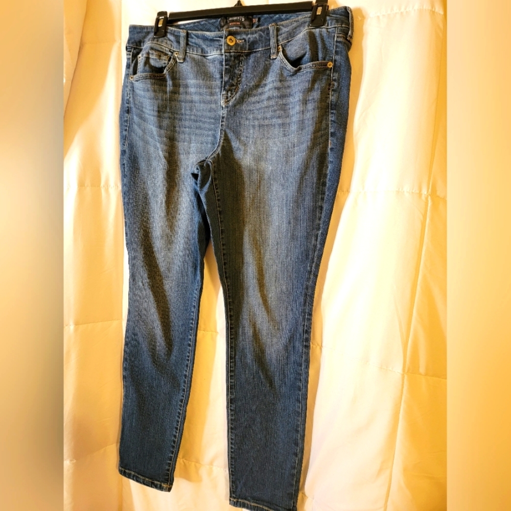 Ladies Torrid Jeans 16R